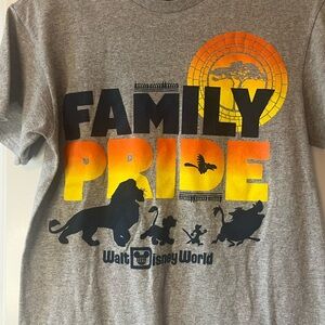 Disney Family Pride Lion King Grey T shirt Size Small